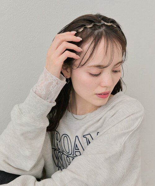 mystic(ミスティック)の「マーブルウェーブカチューシャ(ブローチ/コサージュ・レディース・ベージュ/ブラウン・ONE SIZE)」の7枚目の写真