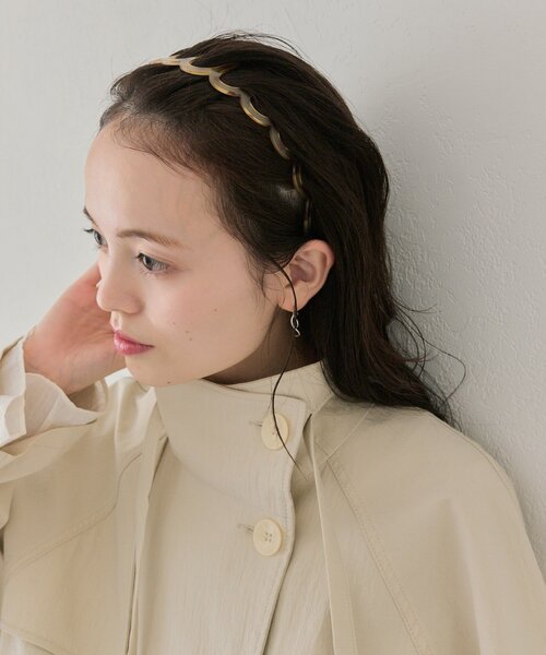 mystic(ミスティック)の「マーブルウェーブカチューシャ(ブローチ/コサージュ・レディース・ベージュ/ブラウン・ONE SIZE)」の13枚目の写真