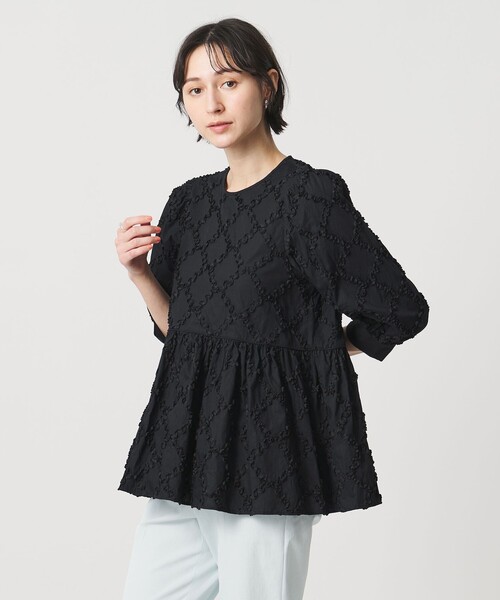 UNITED ARROWS(ユナイテッドアローズ)の「エンブロイダリー フリル トップス(シャツ/ブラウス・レディース・ブラック/ホワイト/ベージュ・FREE)」の18枚目の写真