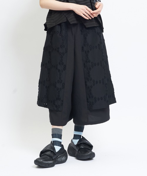 gomme(ゴム)の「ホールレイヤーパンツ(その他パンツ・レディース・ブラック・MEDIUM)」の1枚目の写真