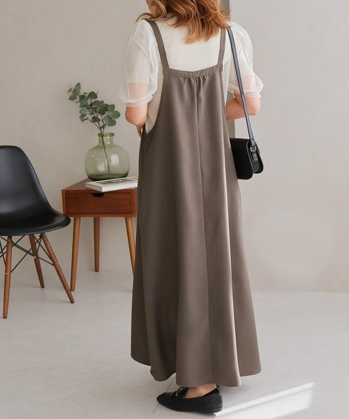 Social GIRL(ソーシャルガール)の「【SL】【it】【Social GIRL】キャミフレアワンピース(ワンピース・レディース・モカ/アイボリー・M)」の9枚目の写真
