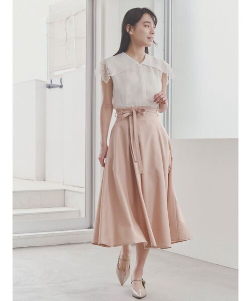 TONAL(トーナル)の「ハイウエスト細リボンフレアスカート(スカート・レディース・ピンク/ベージュ/モカ/ネイビー・MEDIUM/SMALL)」の4枚目の写真
