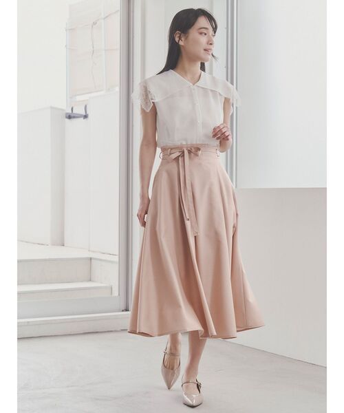 TONAL(トーナル)の「ハイウエスト細リボンフレアスカート(スカート・レディース・ピンク/ベージュ/モカ/ネイビー・MEDIUM/SMALL)」の5枚目の写真
