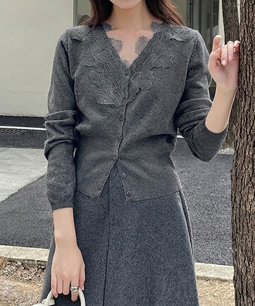 by LEGNA(バイレグナ)の「襟レースニットカーディガン(カーディガン/ボレロ・レディース・ピンクベージュ/ブラック/アイボリー/ダークグレー/イエロー・FREE)」の8枚目の写真