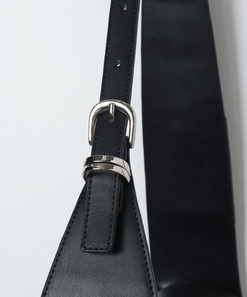 JEANASIS（ジーナシス）の「スクエアフェイクレザーショルダー/666201（ショルダーバッグ・レディース・ブラック/アイボリー/カーキ・FREE）」の8枚目の写真