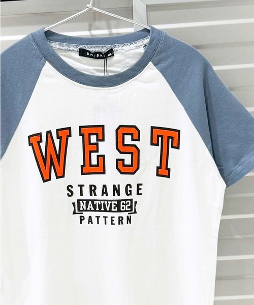 Universal Style Wear（ユニバーサルスタイルウェア）の「ラグランプリントロゴ半袖Tシャツ（Tシャツ/カットソー・キッズ・グレー系その他/ホワイト×グリーン/サックスブルー/杢グレー/オレンジ系その他/ネイビー系/ダークグリーン/ブラック系その他/ベージュ系その他/ダークグリーン系2/ダークグリーン系1/ホワイト×ネイビー/グレー系その他2/ネイビー/チャコール・120cm/130cm/140cm/150cm/160cm）」の13枚目の写真