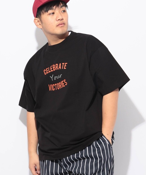 B&T CLUB(ビーティークラブ)の「Tシャツ 半袖 メンズ 大きいサイズ ヒヤテック USAコットン ハートプリント クルーネック B&T CLUB (ビーアンドティークラブ)(Tシャツ/カットソー・メンズ・オレンジ/ネイビー/ブラック/ホワイト・X3(6L~7L)/X2(4L~5L)/X1(3L~4L)/X4(8L~9L))」の1枚目の写真