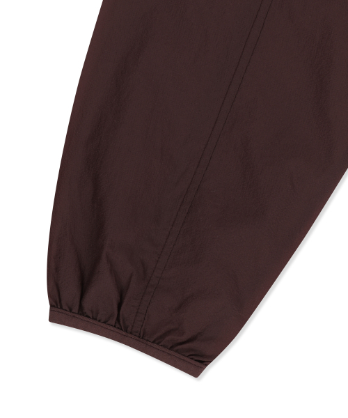 BROWNBREATH(ブラウンブレス)の「TAG LIGHT WINDBREAKER - BURGUNDY(ナイロンジャケット・レディース・その他・SMALL/MEDIUM/LARGE/X-LARGE)」の10枚目の写真