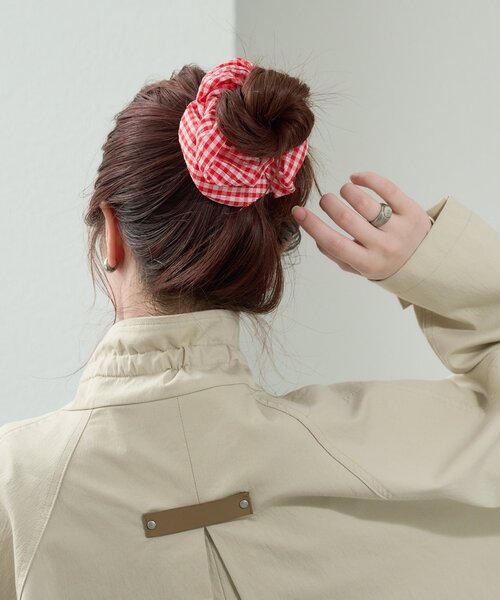 mystic（ミスティック）の「チャーム付きギンガムシュシュ（シュシュ・レディース・レッド/ブラック・ONE SIZE）」の10枚目の写真