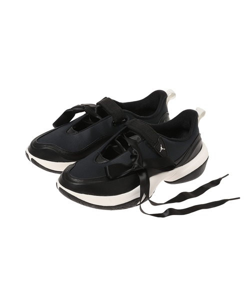 JORDAN BRAND(ジョーダンブランド)の「WMNS JORDAN POINTE IB8597-001(スニーカー・メンズ・ブラック・24.5cm/23cm/23.5cm/25cm/24cm)」の3枚目の写真