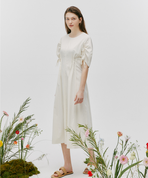 リングシャーリングワンピースアイボリー