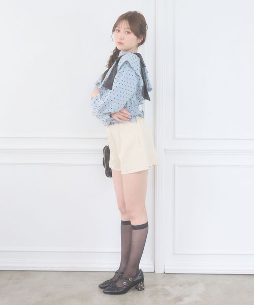 MAJESTIC LEGON(マジェスティックレゴン)の「ワンショルフリルリボンブラウス(シャツ/ブラウス・レディース・ホワイト系その他2/ブラック系その他/グレー系その他・MEDIUM)」の15枚目の写真