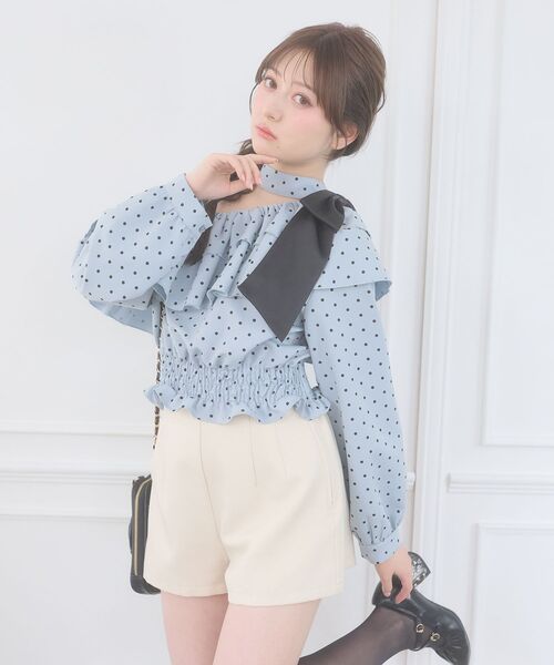 MAJESTIC LEGON(マジェスティックレゴン)の「ワンショルフリルリボンブラウス(シャツ/ブラウス・レディース・ホワイト系その他2/ブラック系その他/グレー系その他・MEDIUM)」の16枚目の写真