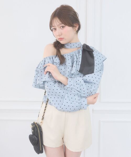 MAJESTIC LEGON(マジェスティックレゴン)の「ワンショルフリルリボンブラウス(シャツ/ブラウス・レディース・ホワイト系その他2/ブラック系その他/グレー系その他・MEDIUM)」の17枚目の写真