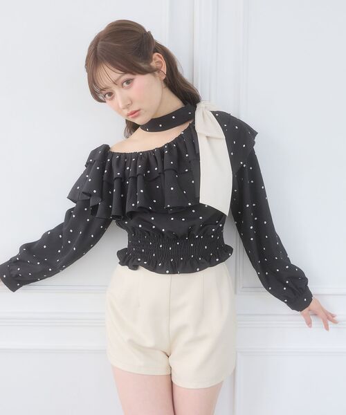MAJESTIC LEGON(マジェスティックレゴン)の「ワンショルフリルリボンブラウス(シャツ/ブラウス・レディース・ホワイト系その他2/ブラック系その他/グレー系その他・MEDIUM)」の18枚目の写真