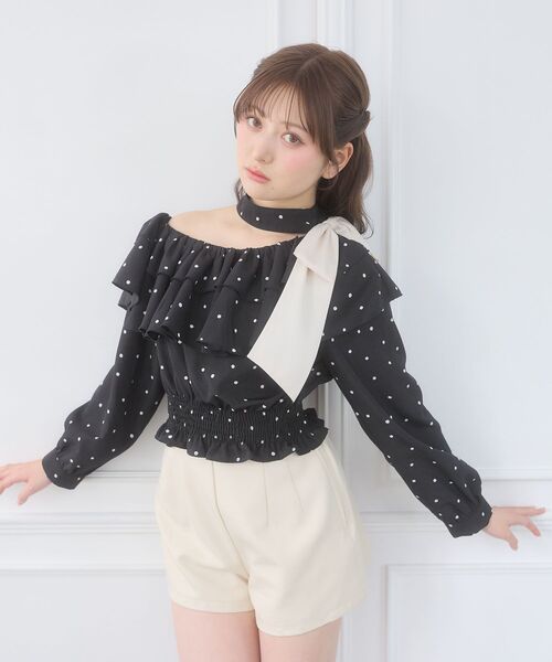 MAJESTIC LEGON(マジェスティックレゴン)の「ワンショルフリルリボンブラウス(シャツ/ブラウス・レディース・ホワイト系その他2/ブラック系その他/グレー系その他・MEDIUM)」の19枚目の写真