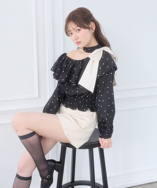 MAJESTIC LEGON(マジェスティックレゴン)の「ワンショルフリルリボンブラウス(シャツ/ブラウス・レディース・ホワイト系その他2/ブラック系その他/グレー系その他・MEDIUM)」の20枚目の写真
