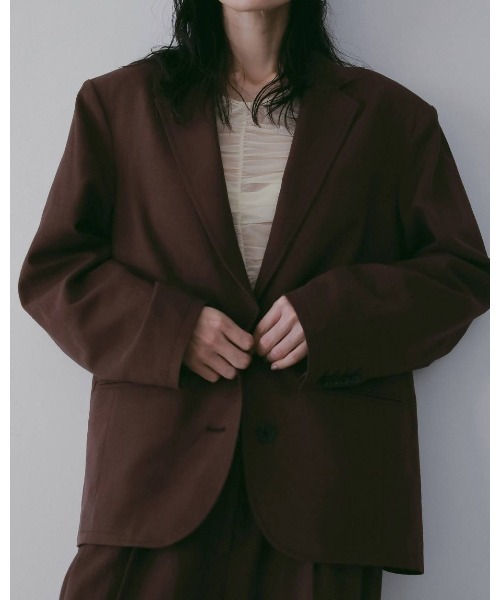 anuke(アンヌーク)の「Over Linen Jacket 62610104(テーラードジャケット・レディース・ネイビー/ブラウン・38/36)」の1枚目の写真