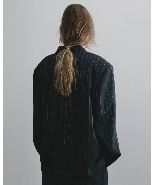 anuke(アンヌーク)の「Over Linen Jacket 62610104(テーラードジャケット・レディース・ネイビー/ブラウン・38/36)」の3枚目の写真
