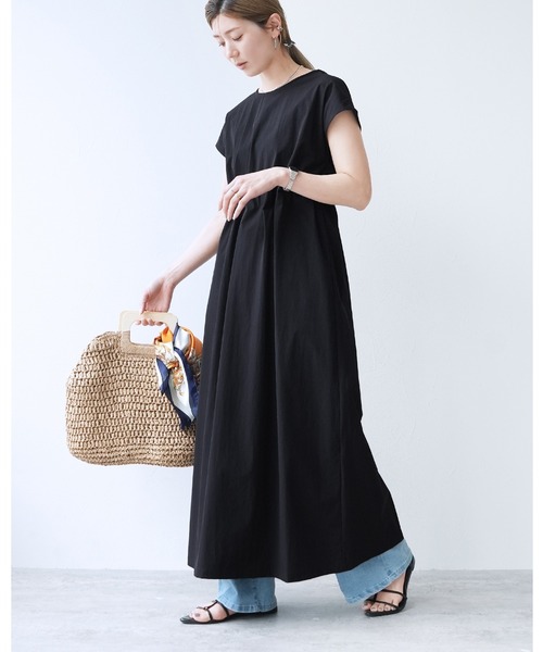 reca(レカ)の「ウエストタックワンピースラッシュガード(ラッシュガード・レディース・ブラック/チャコールグレー・M)」の1枚目の写真