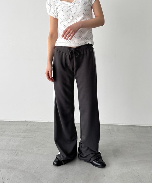 CANAL JEAN（キャナルジーン）の「El mar　ローライズラインパンツ（スウェットパンツ・レディース・チャコールグレー/ネイビー・ONE SIZE）」の7枚目の写真