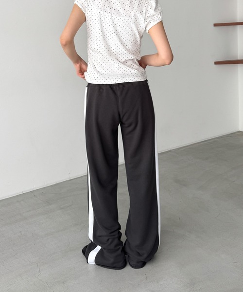CANAL JEAN（キャナルジーン）の「El mar　ローライズラインパンツ（スウェットパンツ・レディース・チャコールグレー/ネイビー・ONE SIZE）」の9枚目の写真