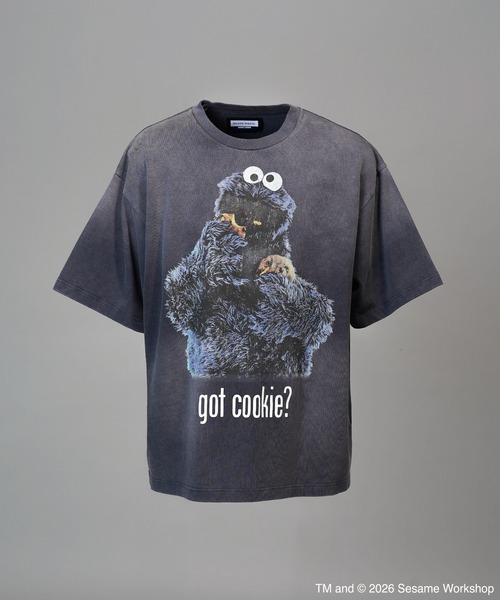 UNISEX MOVIE SERIES "SESAME STREET" Got Cookie — Prime‑Over crew neck футболка MAISON SPECIAL