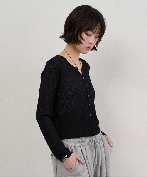 NUJOH(ヌゾ)の「Sheer Rib Crop Cardigan / シアーリブクロップカーディガン(カーディガン/ボレロ・レディース・ライトブルー/アイボリー/グレー/ブラック・FREE)」の7枚目の写真