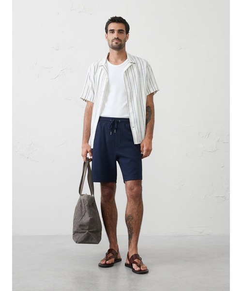 BANANA REPUBLIC FACTORY STORE(バナナリパブリック ファクトリーストア)の「BANANA REPUBLIC FACTORY STORE クリンクル リブ プルオン ショートパンツ(その他パンツ・メンズ・アイボリー/ネイビー・XL/L/M/S)」の5枚目の写真