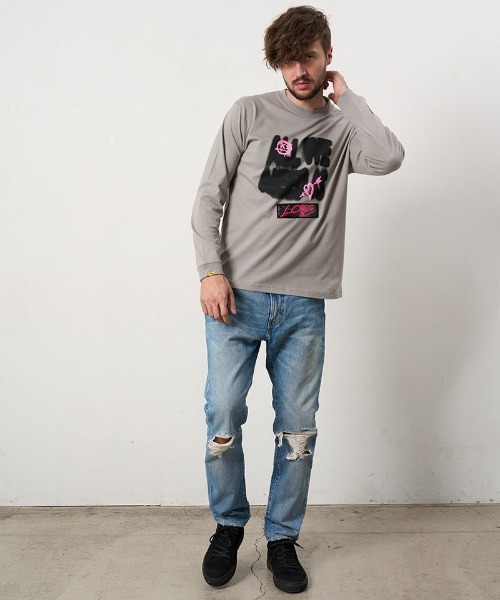 STUD MUFFIN(スタッドマフィン)の「mlt5684- 5.6ozコットン天竺 ALLWENEEDISシークインLS Tシャツ(624-02898)(Tシャツ/カットソー・メンズ・ブラック/チャコールグレー/ホワイト・2/3/4)」の6枚目の写真