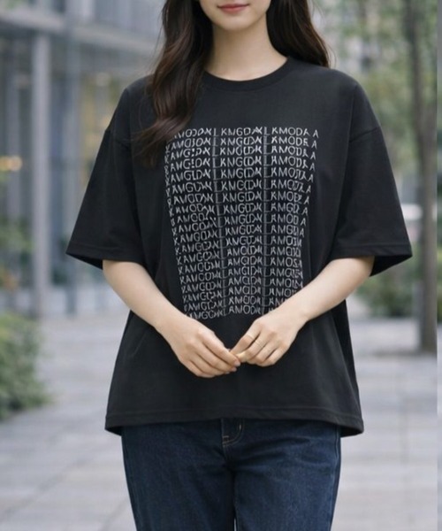 PATRIOT TAXI SELECT(パトリオットタクシーセレクト)の「【KILA MODA】きらめきロゴデザインプルオーバー(Tシャツ/カットソー・レディース・オフホワイト/グレー/ブラック・MEDIUM/LARGE/LL/3L)」の2枚目の写真
