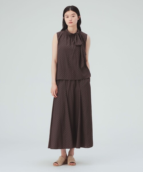 BEAMS HEART(ビームスハート)の「フロッキー ドット サテン ボウタイ ブラウス(シャツ/ブラウス・レディース・ブラック/ブラウン・FREE)」の8枚目の写真