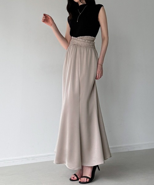 junoah(ジュノア)の「クロスデザインサテンスカート(スカート・レディース・ピンクベージュ/ライトベージュ/ブラック・LARGE/MEDIUM/SMALL)」の5枚目の写真