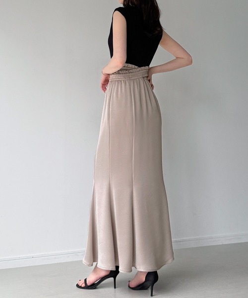 junoah(ジュノア)の「クロスデザインサテンスカート(スカート・レディース・ピンクベージュ/ライトベージュ/ブラック・LARGE/MEDIUM/SMALL)」の7枚目の写真