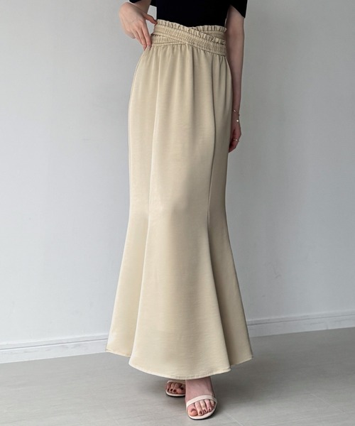 junoah(ジュノア)の「クロスデザインサテンスカート(スカート・レディース・ピンクベージュ/ライトベージュ/ブラック・LARGE/MEDIUM/SMALL)」の8枚目の写真