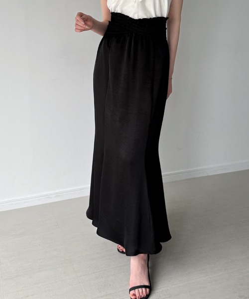 junoah(ジュノア)の「クロスデザインサテンスカート(スカート・レディース・ピンクベージュ/ライトベージュ/ブラック・LARGE/MEDIUM/SMALL)」の11枚目の写真