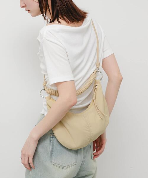 SENSE OF PLACE by URBAN RESEARCH（センスオブプレイスバイアーバンリサーチ）の「撥水 コードハンドルパフバッグ（ハンドバッグ・レディース・ブラック/レッド/ベージュ・ONE）」の12枚目の写真