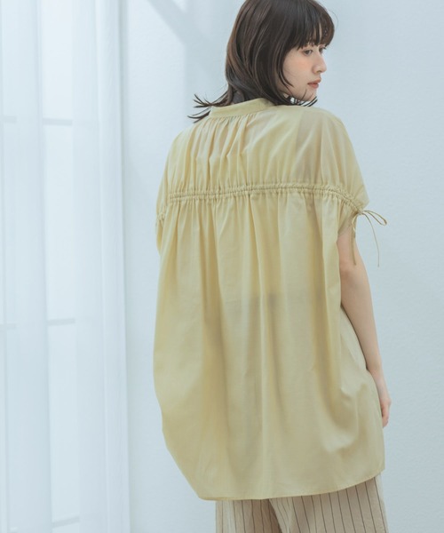 LAKOLE（ラコレ）の「＜多機能ウェア＞バックシャーリングノースリーブブラウス / 659862（シャツ/ブラウス・レディース・オフホワイト/ブルー/ブラック/ベージュ・FREE）」の12枚目の写真