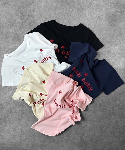 MATU:TA(マトゥータ)の「【ロゴが可愛い★チビT】ハッシュロゴチビT / クロップド コンパクト プリントデザイン 星 レタリング ストレッチ 海外ガール ストリート カジュアル 5色展開 ブラック ホワイト ネイビー ピンク イエロー(Tシャツ/カットソー・レディース・ホワイト/イエロー/ネイビー/ブラック/ピンク・FREE)」の5枚目の写真