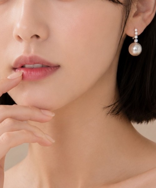 United store(ユナイテッドストア)の「パヴェフープ×ビッグパールピアス(ピアス(両耳用)・レディース・ホワイト/グレー・FREE)」の5枚目の写真
