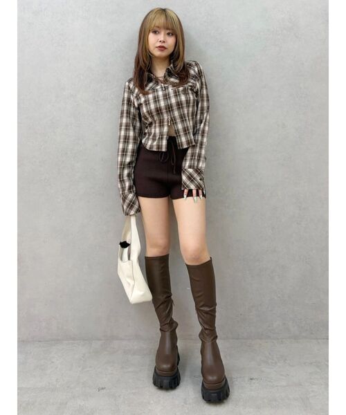 EVRIS(エヴリス)の「SUNNYコンパクトチェックシャツ 秋服(シャツ/ブラウス・レディース・ベージュ/ブラウン/ブラック・FREE)」の6枚目の写真