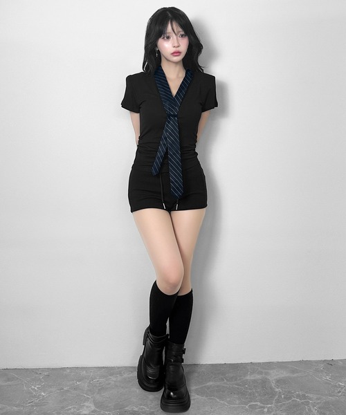 FOLLOWIN(フォロウィン)の「【取り外し可能/2WAY】ネクタイセットVネックシャーリングトップス(Tシャツ/カットソー・レディース・ブラック/ホワイト・FREE)」の11枚目の写真