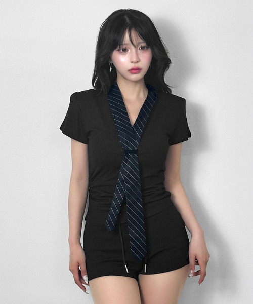 FOLLOWIN(フォロウィン)の「【取り外し可能/2WAY】ネクタイセットVネックシャーリングトップス(Tシャツ/カットソー・レディース・ブラック/ホワイト・FREE)」の12枚目の写真