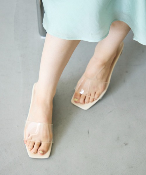 Trish(トリッシュ)の「ジェリーローヒールサンダル(サンダル・レディース・ホワイト/ブラック・LARGE/MEDIUM)」の13枚目の写真