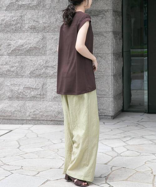 ITEMS URBANRESEARCH(アイテムズ アーバンリサーチ)の「カットジョーゼットフレンチTシャツ(Tシャツ/カットソー・レディース・ホワイト/ブラック/ブラウン・FREE)」の6枚目の写真