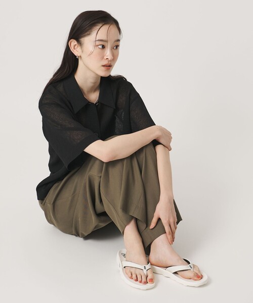 NIKE(ナイキ)の「<NIKE>ウィメンズ マリーナ(サンダル・レディース・ブラック/ホワイト・23cm/25cm/24cm)」の4枚目の写真