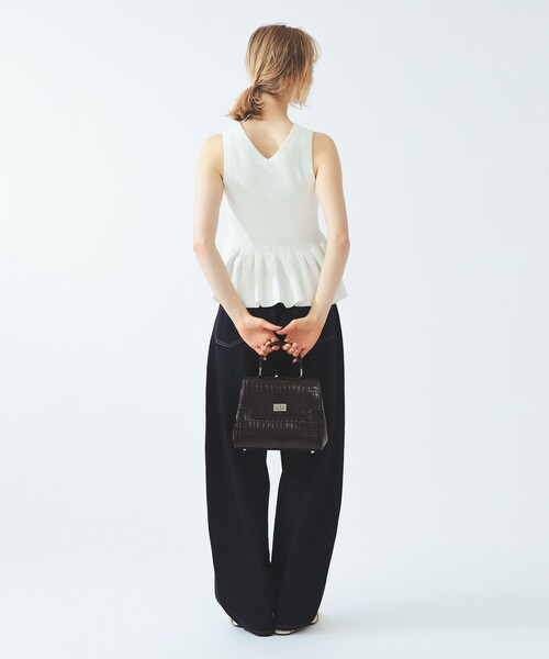 Ray BEAMS（レイビームス）の「デニム 1タック カーブ パンツ（デニムパンツ・レディース・サックスブルー/ブルー系その他4・0/1）」の9枚目の写真