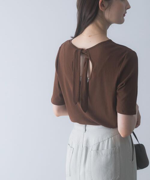 URBAN RESEARCH ROSSO WOMEN(アーバンリサーチ ロッソ)の「バックリボンカットソー(Tシャツ/カットソー・レディース・オフホワイト/ブラウン/ネイビー・FREE)」の2枚目の写真