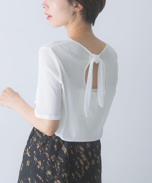 URBAN RESEARCH ROSSO WOMEN(アーバンリサーチ ロッソ)の「バックリボンカットソー(Tシャツ/カットソー・レディース・オフホワイト/ブラウン/ネイビー・FREE)」の1枚目の写真