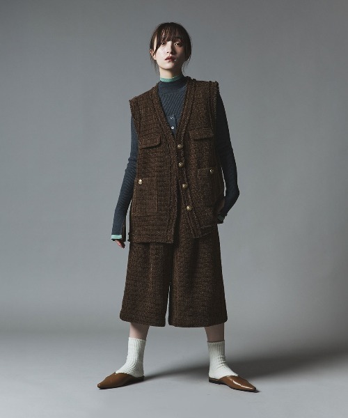 W:Huku（フーク）の「ウールミックス ツイード オーバー ベスト / Wool-Blend Tweed Overvest（ベスト・レディース・ブラック/ライトグレー/ブラウン・FREE）」の14枚目の写真